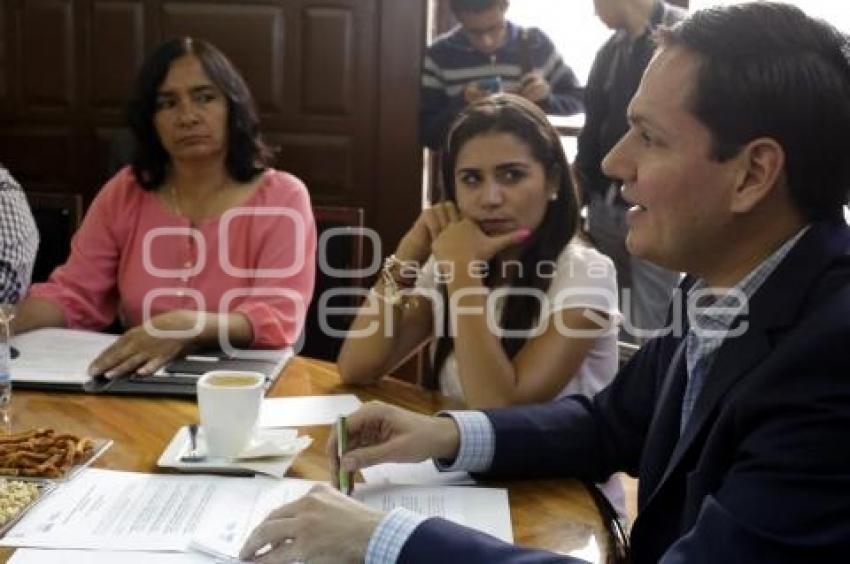 COMISION DE DESARROLLO ECONOMICO . AYUNTAMIENTO