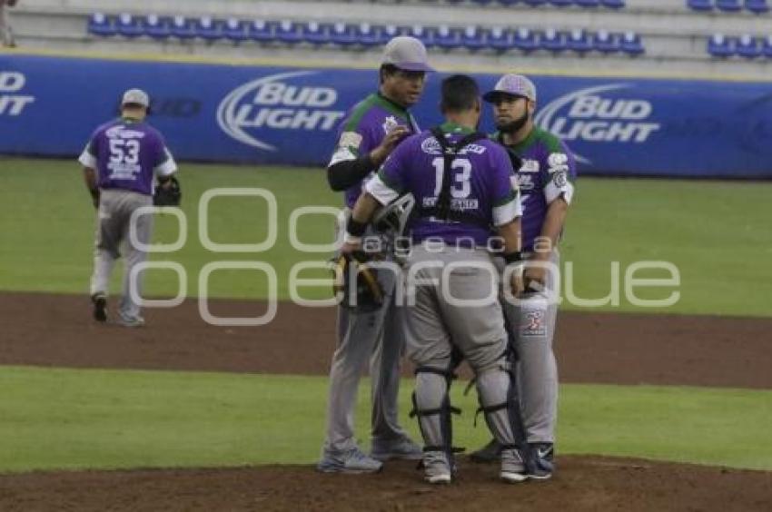 BÉISBOL . PERICOS VS DELFINES