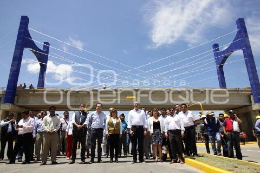 GOBIERNO . PUENTE TECAMACHALCO