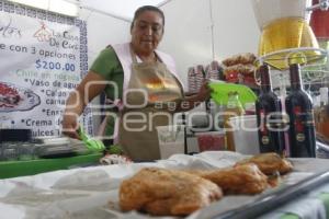 FERIA DEL CHILE EN NOGADA . CHOLULA