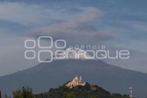 VOLCÁN POPOCATÉPETL . FUMAROLA