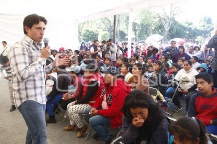 CIUDAD DE DIEZ . ENTREGA DE CALZADO