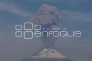 VOLCÁN POPOCATÉPETL . FUMAROLA