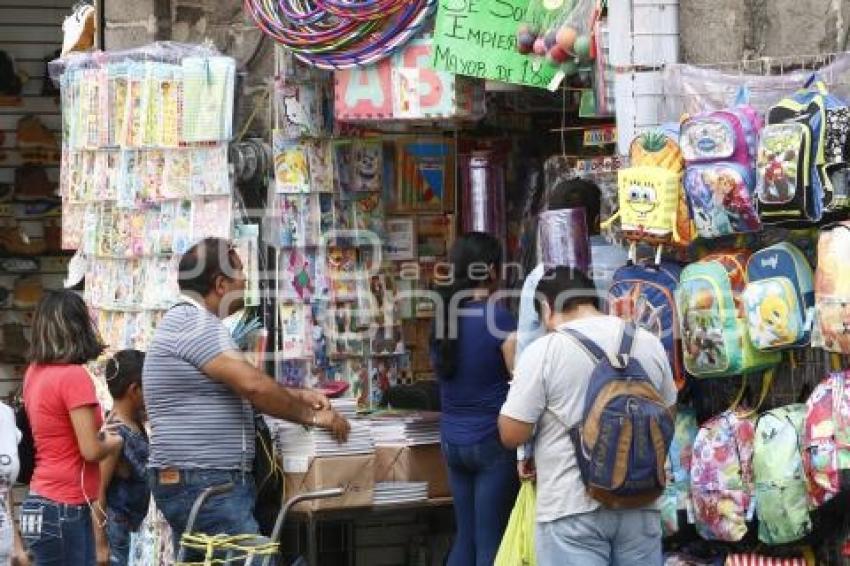 REGRESO A CLASES . PAPELERIAS