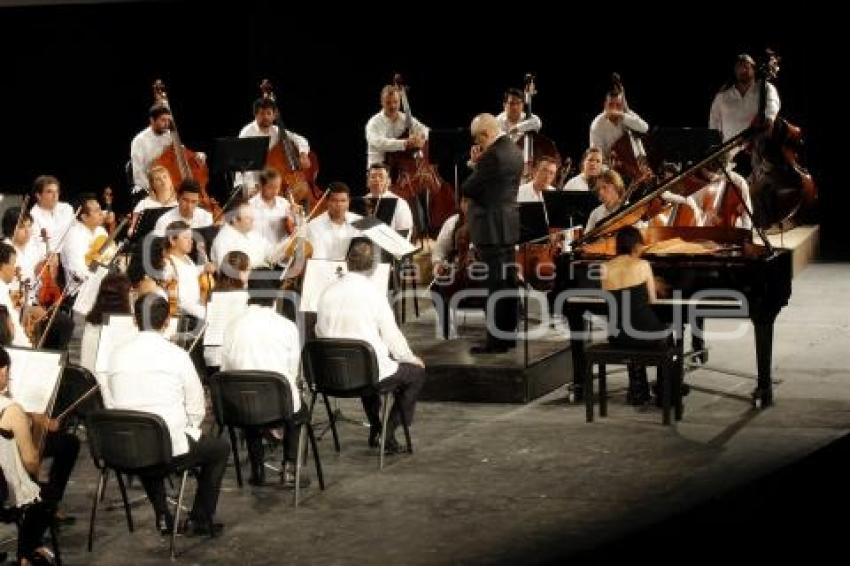 ORQUESTA FILARMÓNICA 5 DE MAYO