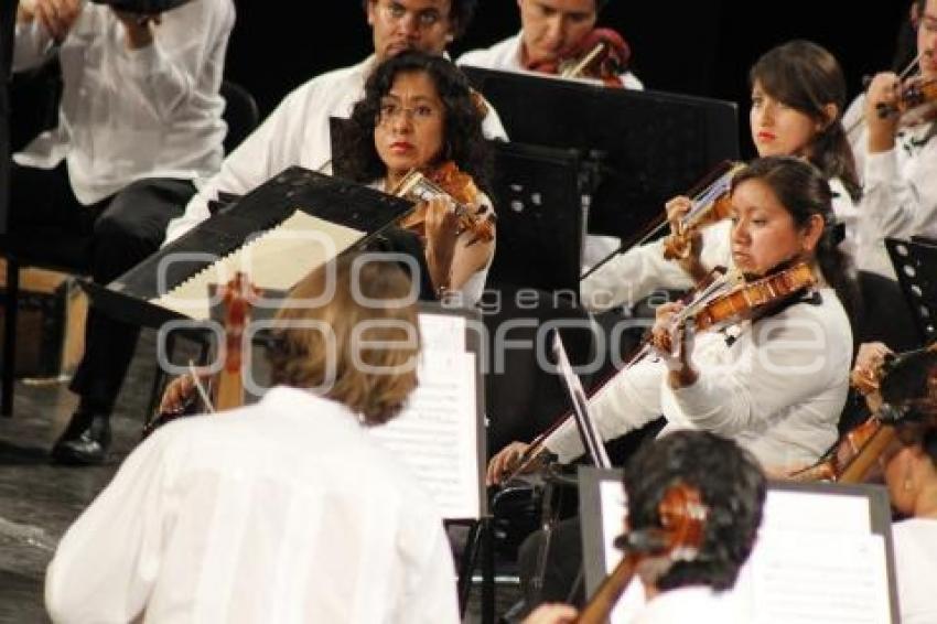 ORQUESTA FILARMÓNICA 5 DE MAYO