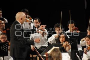 ORQUESTA FILARMÓNICA 5 DE MAYO