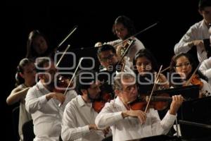 ORQUESTA FILARMÓNICA 5 DE MAYO