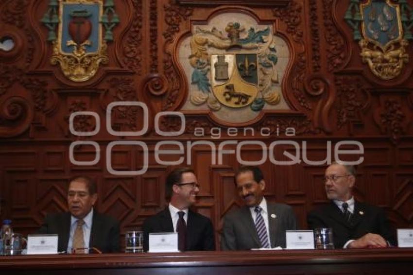 CONFERENCIA COLEGIO DEL ESPÍRITU SANTO A LA BUAP