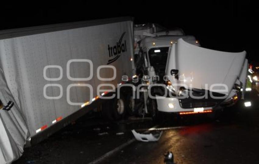 CHOQUE AUTOPISTA MÉXICO-PUEBLA