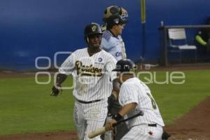 BÉISBOL . PERICOS VS LEONES