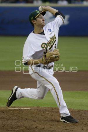 BÉISBOL . PERICOS VS LEONES