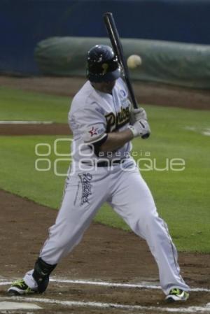 BÉISBOL . PERICOS VS LEONES