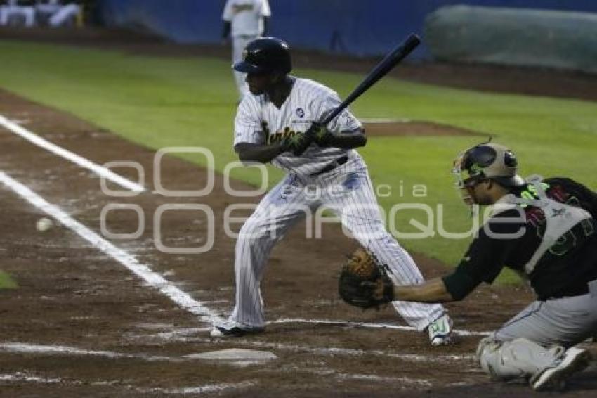 BÉISBOL . PERICOS VS LEONES