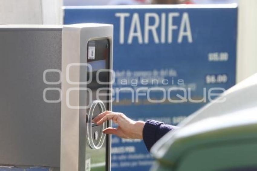 ESTACIONAMIENTOS