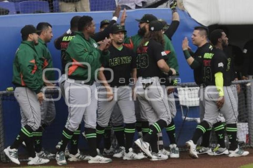 BÉISBOL . PERICOS VS LEONES
