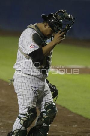 BÉISBOL . PERICOS VS LEONES