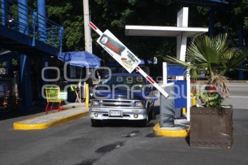 ESTACIONAMIENTOS