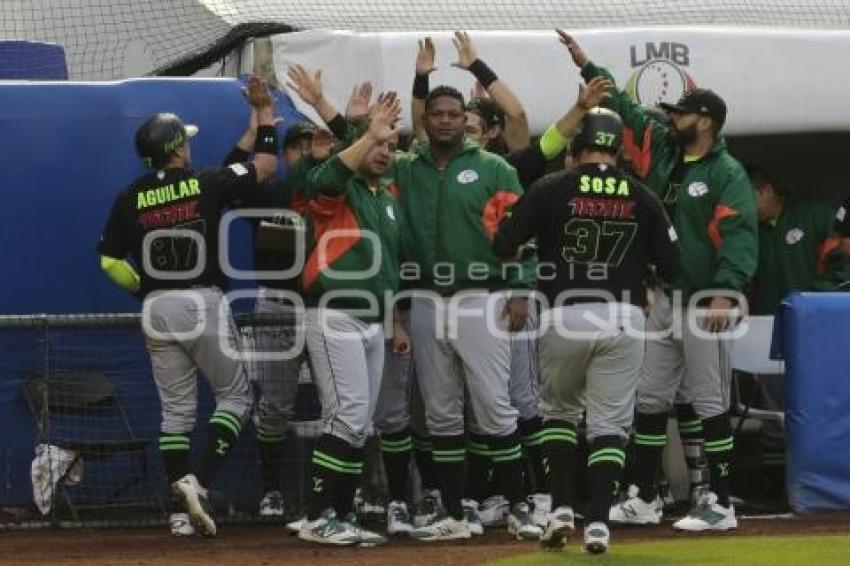 BÉISBOL . PERICOS VS LEONES