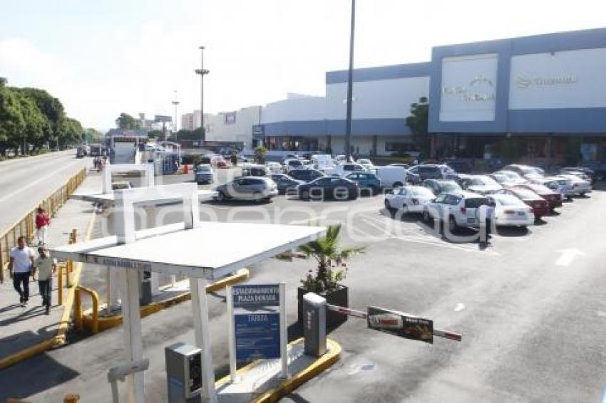 ESTACIONAMIENTOS