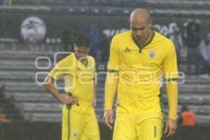 FÚTBOL . LOBOS VS LOROS