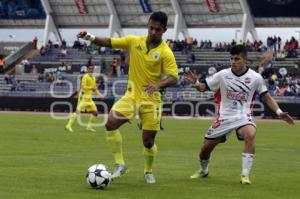 FÚTBOL . LOBOS VS LOROS