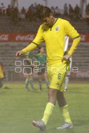 FÚTBOL . LOBOS VS LOROS