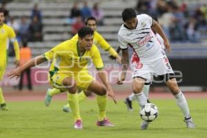 FÚTBOL . LOBOS VS LOROS