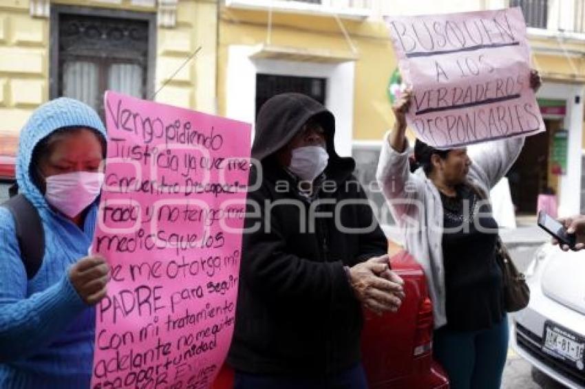 FAMILIARES POLICÍAS AMOZOC