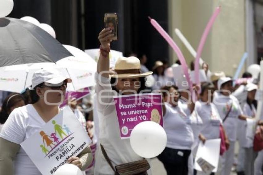 MARCHA DEL FRENTE NACIONAL POR LA FAMILIA