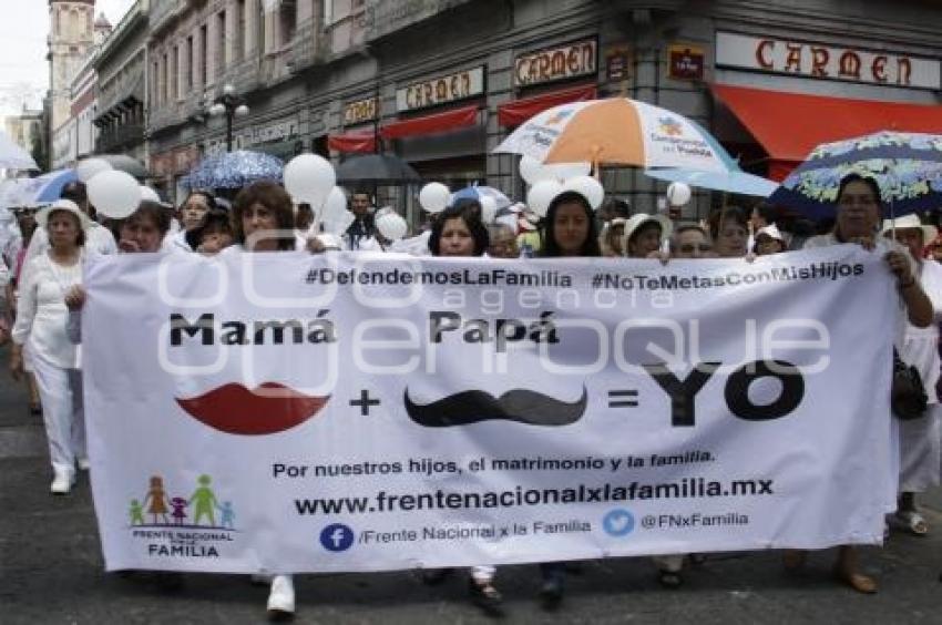 MARCHA DEL FRENTE NACIONAL POR LA FAMILIA