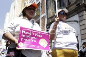 MARCHA DEL FRENTE NACIONAL POR LA FAMILIA