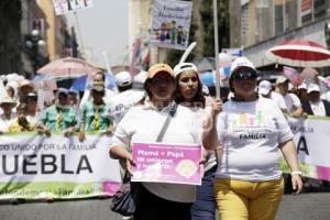 MARCHA DEL FRENTE NACIONAL POR LA FAMILIA