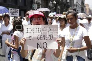 MARCHA DEL FRENTE NACIONAL POR LA FAMILIA