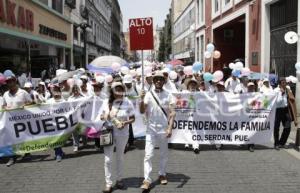 MARCHA DEL FRENTE NACIONAL POR LA FAMILIA