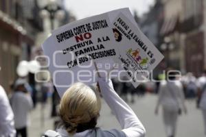 MARCHA DEL FRENTE NACIONAL POR LA FAMILIA