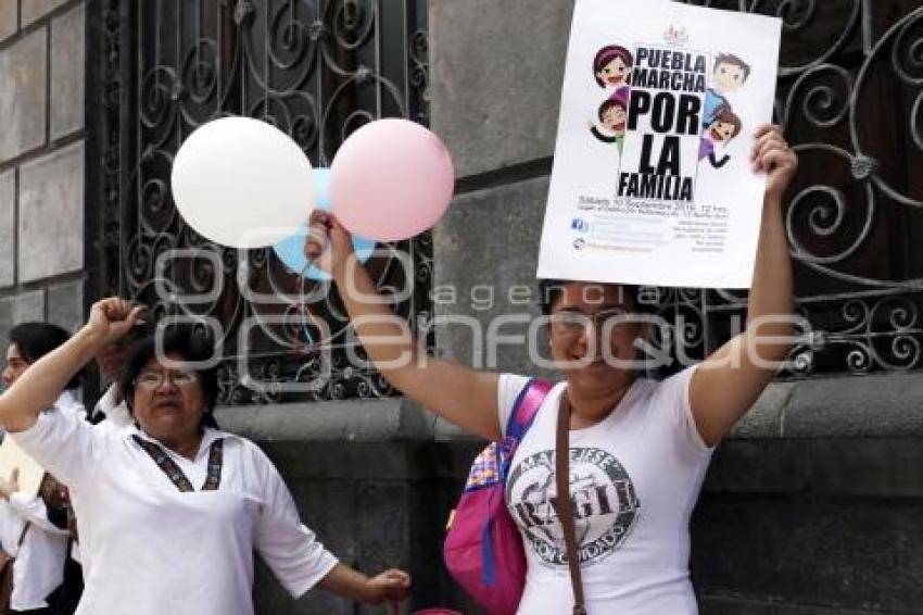 MARCHA DEL FRENTE NACIONAL POR LA FAMILIA