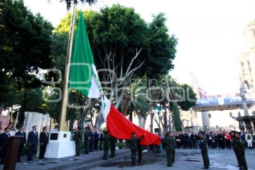 CEREMONIA DE IZAMIENTO DE BANDERA