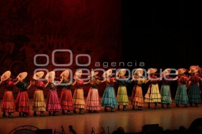 BALLET FOLKLÓRICO DE AMALIA HERNÁNDEZ