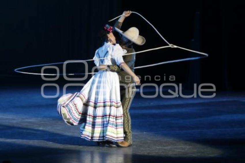 BALLET FOLKLÓRICO DE AMALIA HERNÁNDEZ