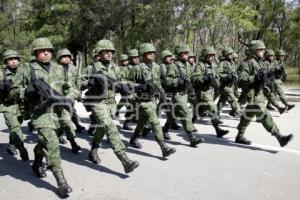 ENSAYO DESFILE 25 ZONA MILITAR