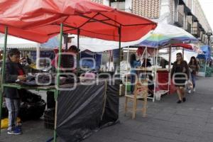 GRITO DE INDEPENDENCIA . INSTALACIÓN VENDEDORES