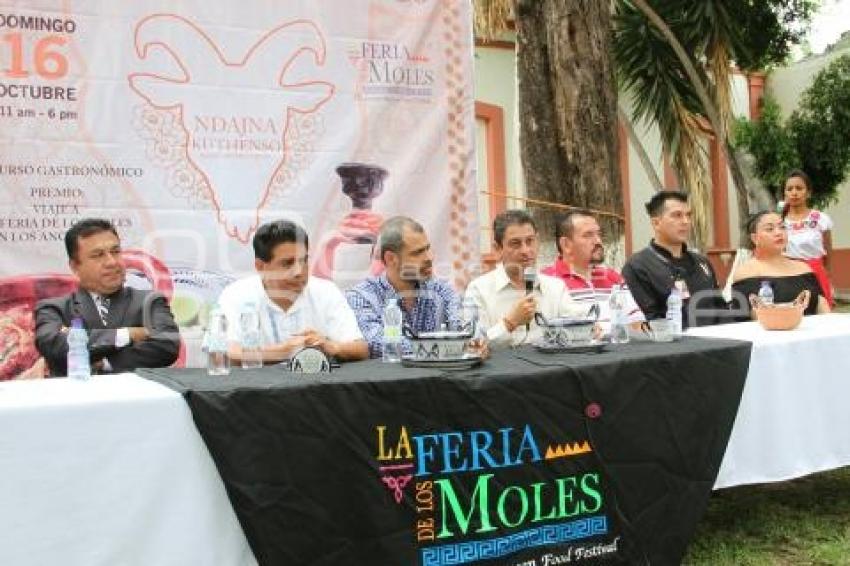 FERIA DEL MOLE DE CADERAS . TEHUACÁN