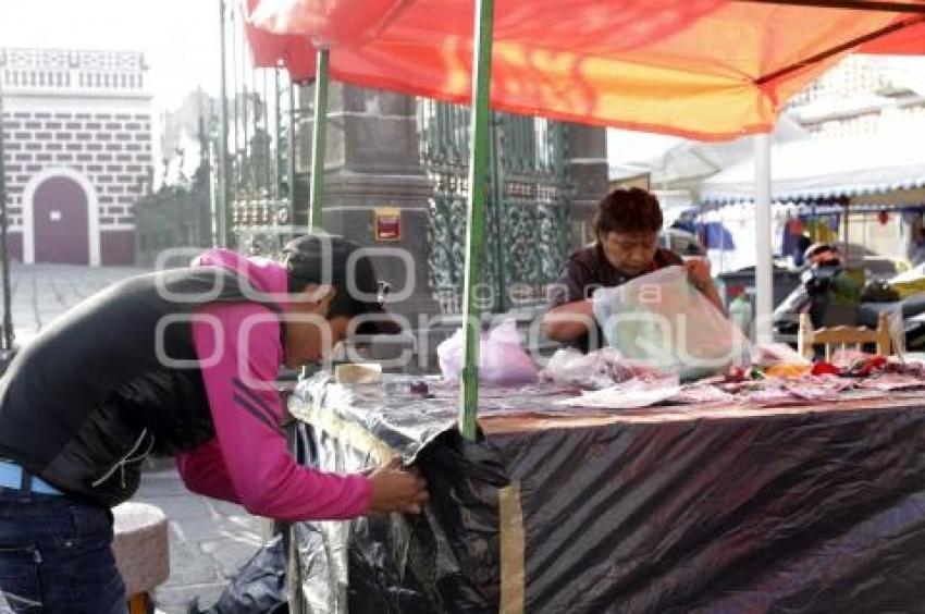 GRITO DE INDEPENDENCIA . INSTALACIÓN VENDEDORES