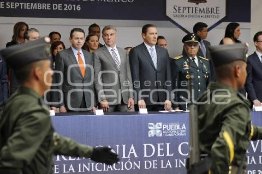 CEREMONIA . IZAMIENTO DE BANDERA