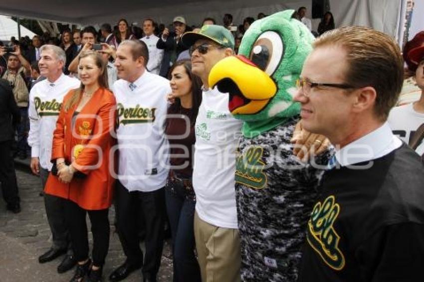 DESFILE PERICOS CAMPEONES LMB