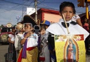 DESFILE 16 DE SEPTIEMBRE . ACATLÁN