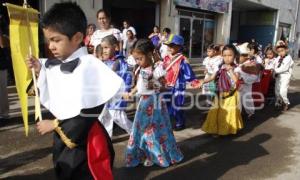 DESFILE 16 DE SEPTIEMBRE . ACATLÁN