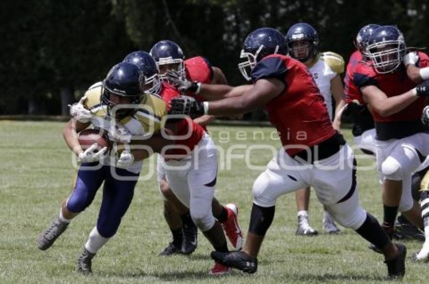 FÚTBOL AMERICANO . UMAD VS PUMAS FES