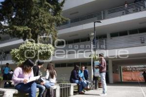 BUAP . UNIVERSITARIOS